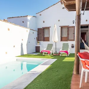 https://casa-la-orilla-antigua-fuerteventura-35630.hotelsfuerteventura.org